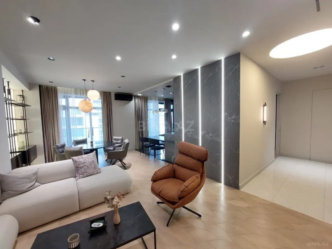 Satılır 3 otaqlı mənzil 148 m²