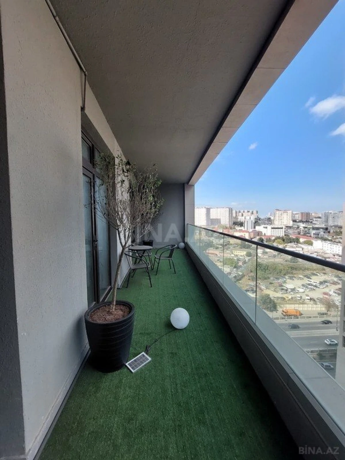 Satılır 3 otaqlı mənzil 148 m²
