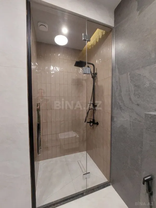 Satılır 3 otaqlı mənzil 148 m²