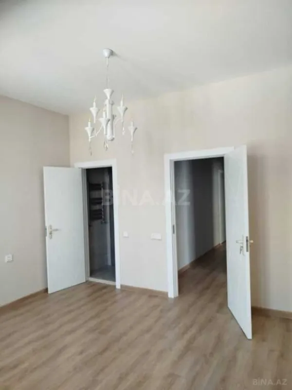 Satılır 3 otaqlı mənzil 105 m²