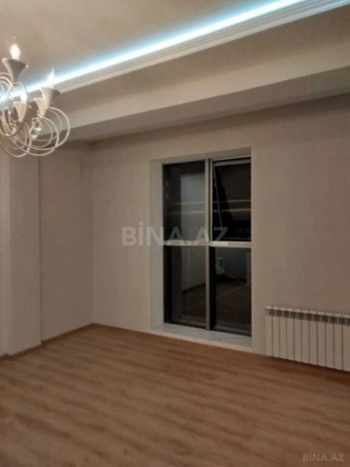 Satılır 3 otaqlı mənzil 105 m²