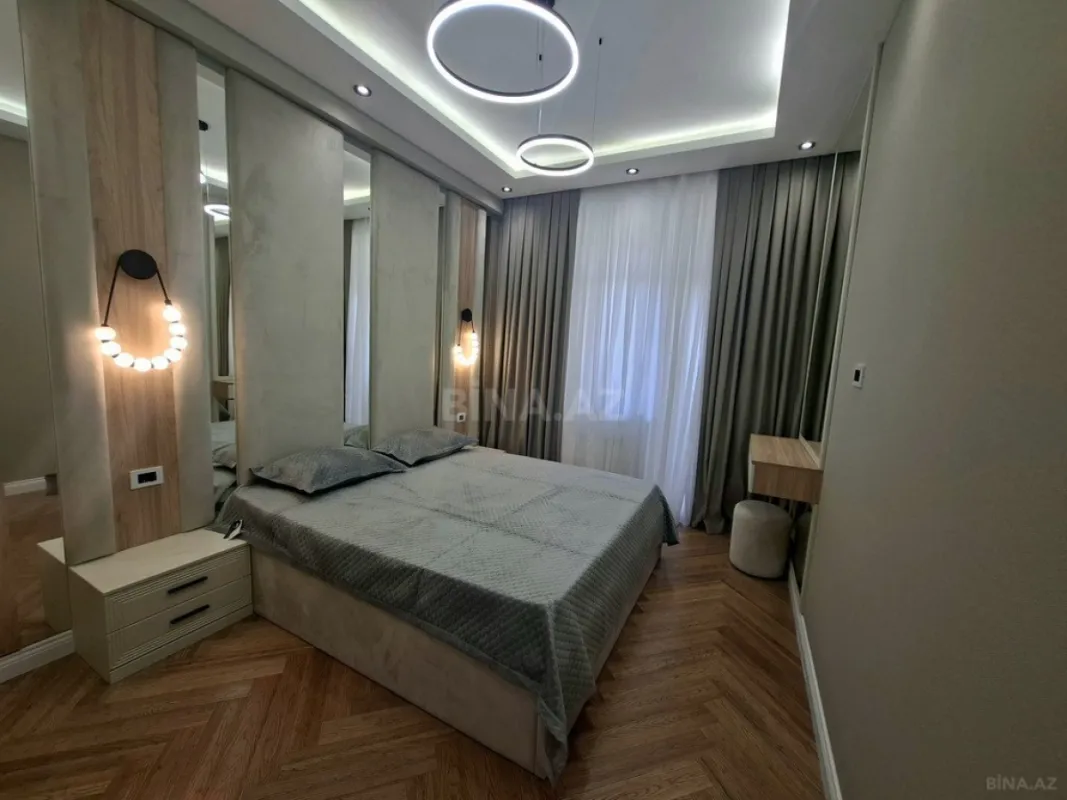 Satılır 2 otaqlı mənzil 68 m²