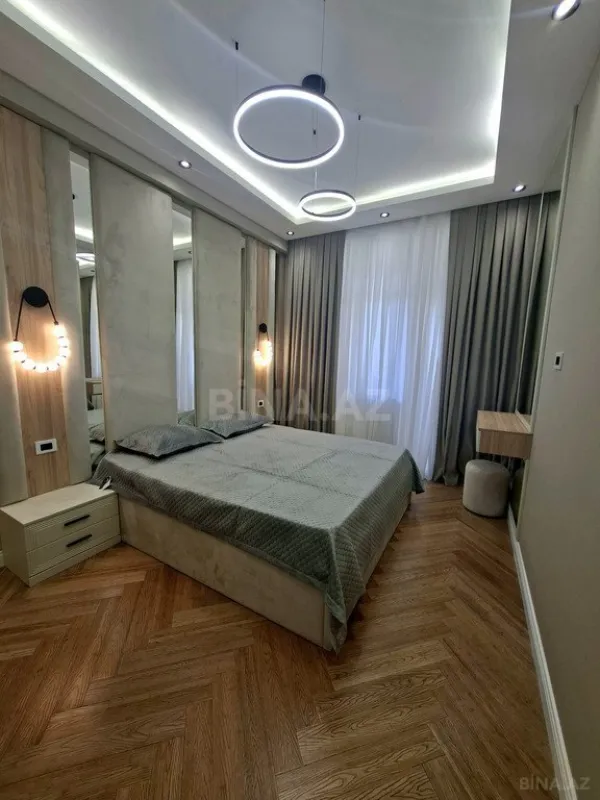 Satılır 2 otaqlı mənzil 68 m²