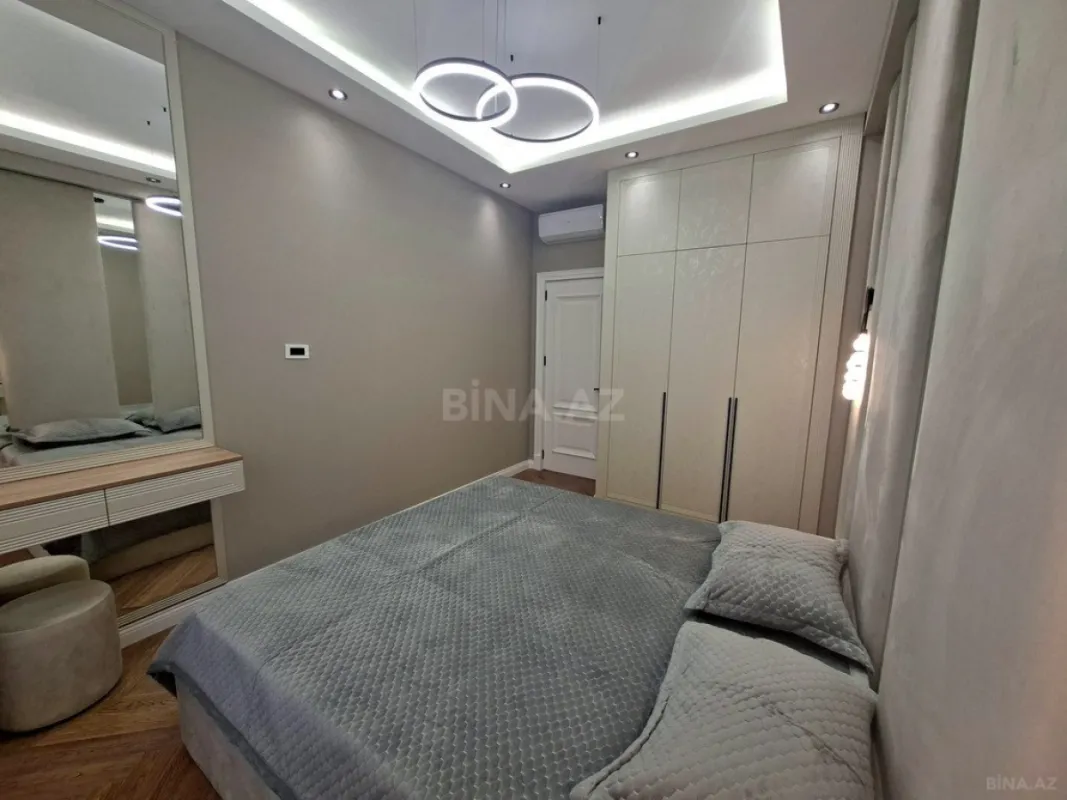 Satılır 2 otaqlı mənzil 68 m²