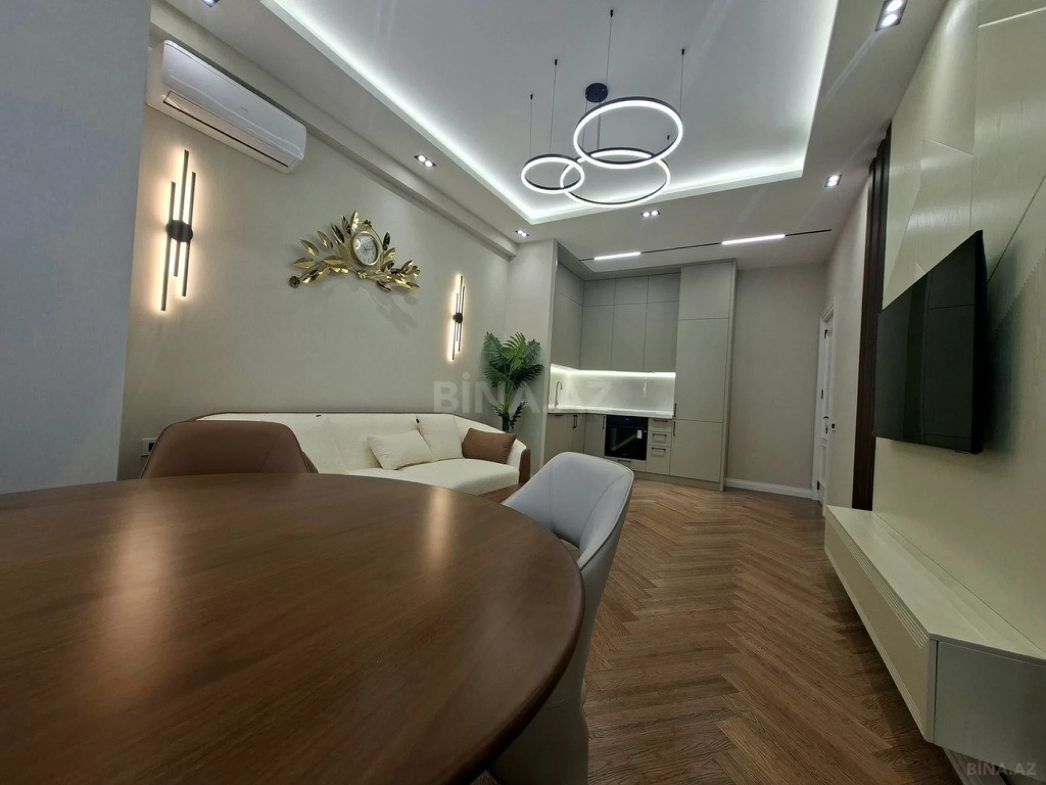 Satılır 2 otaqlı mənzil 68 m²