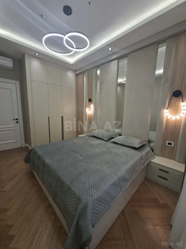 Satılır 2 otaqlı mənzil 68 m²