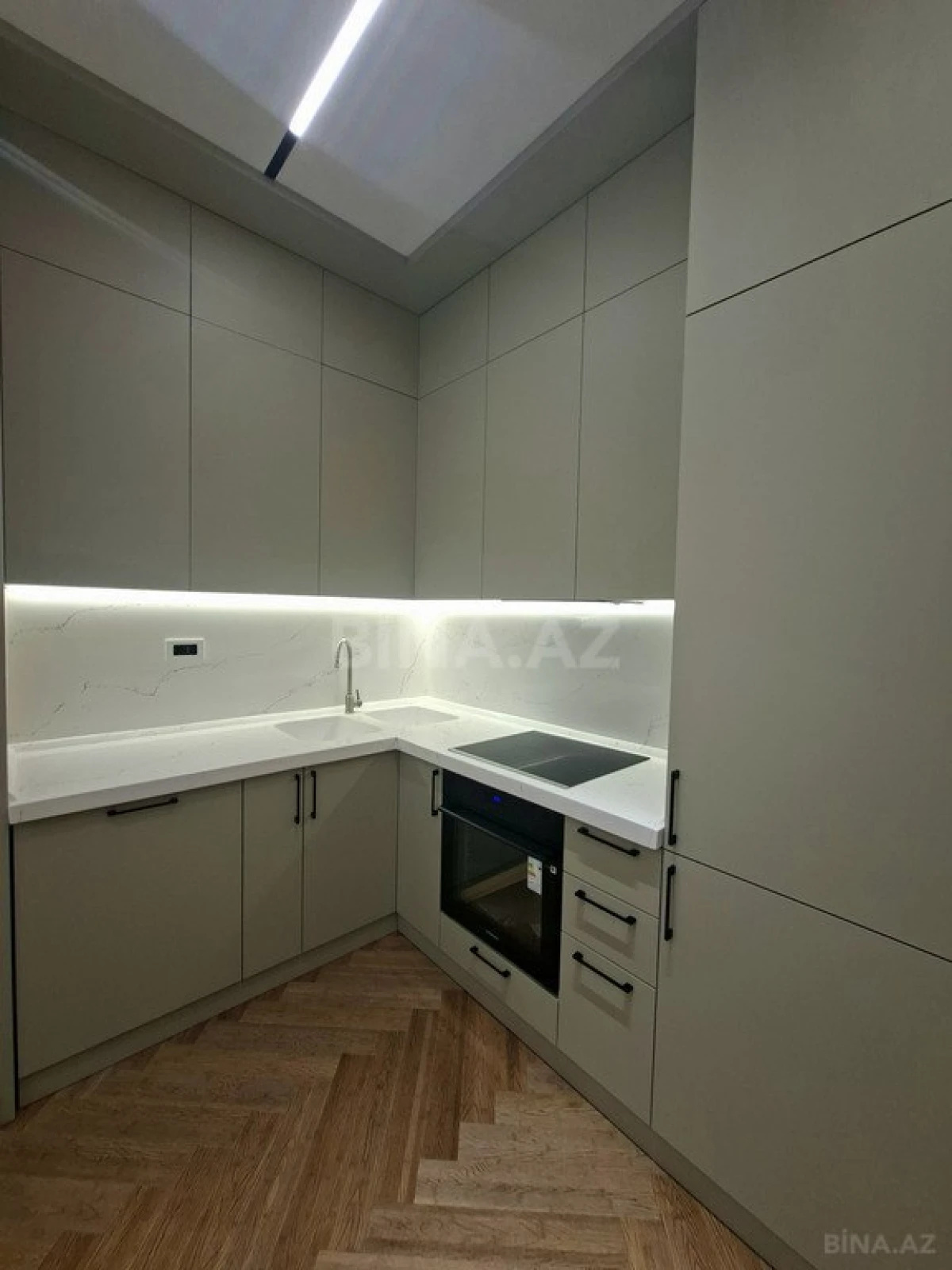 Satılır 2 otaqlı mənzil 68 m²