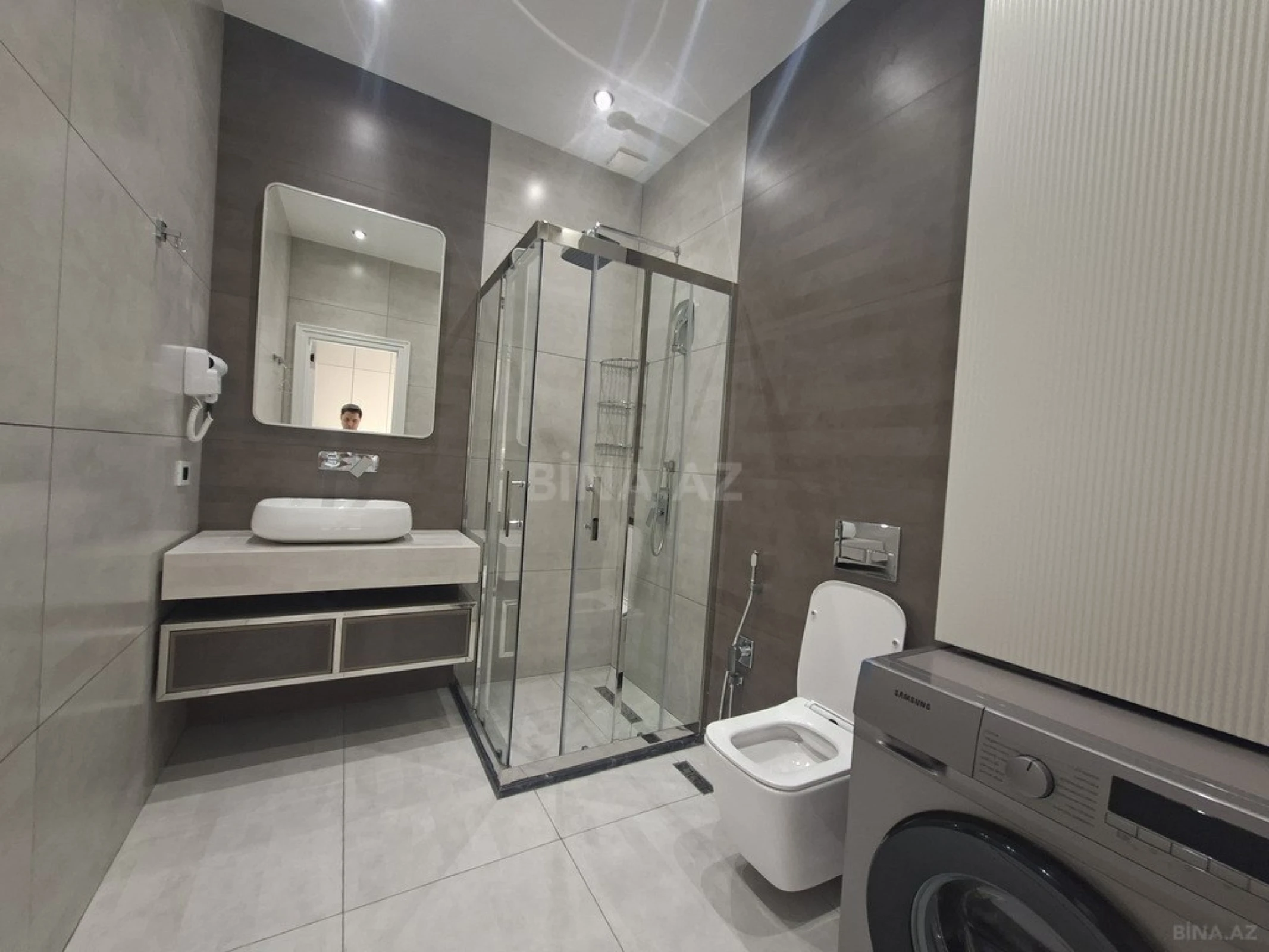 Satılır 2 otaqlı mənzil 68 m²