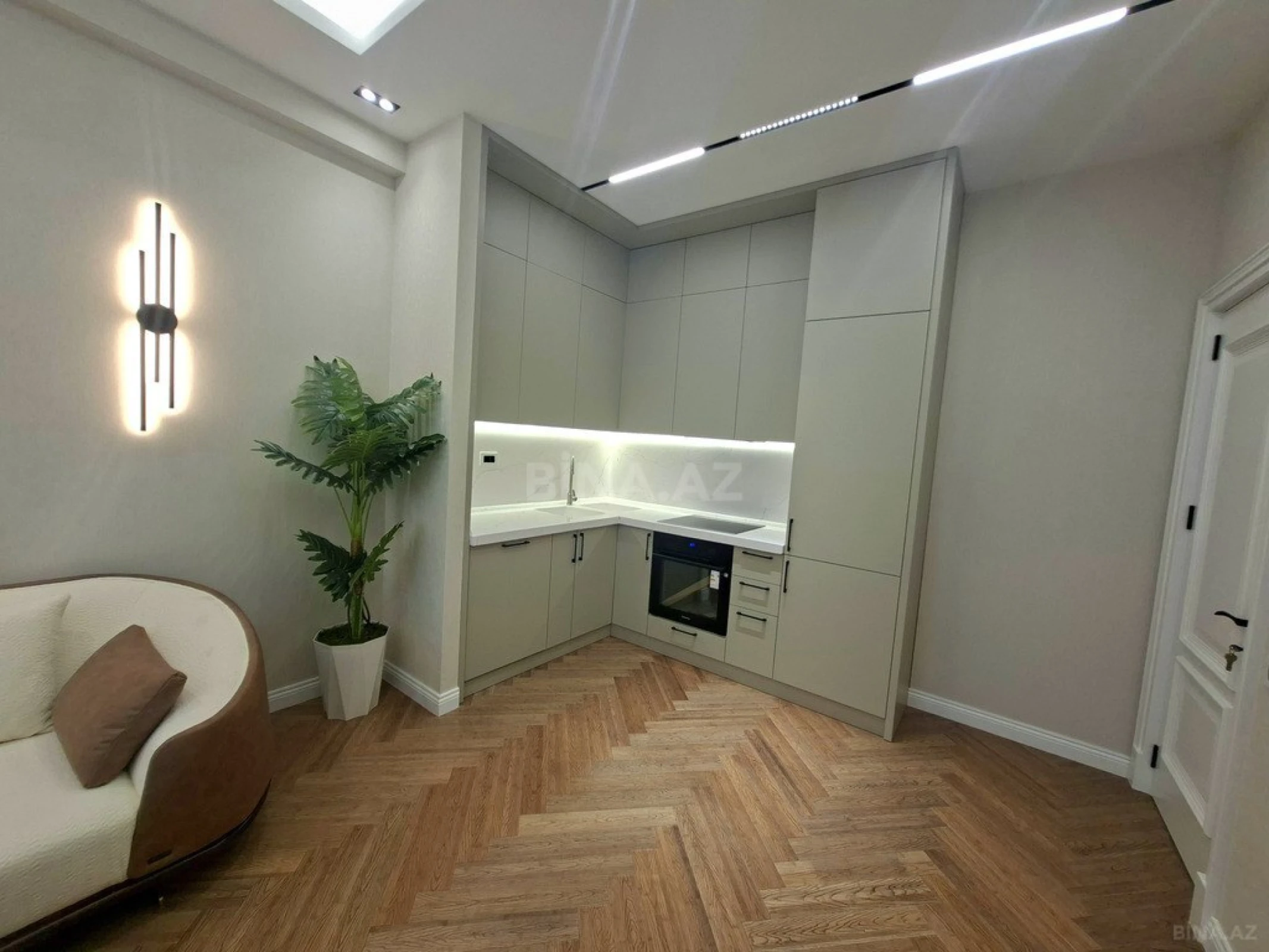 Satılır 2 otaqlı mənzil 68 m²