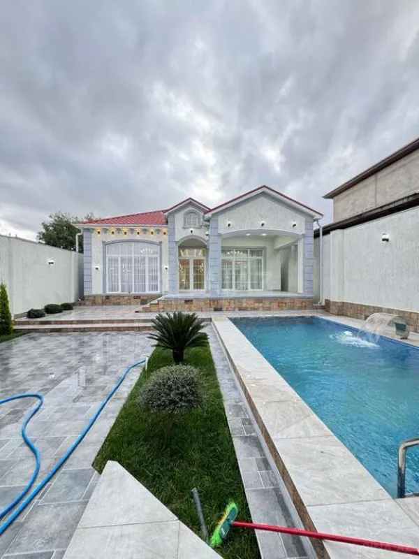 Satılır 4 otaqlı həyət evi 180 m²