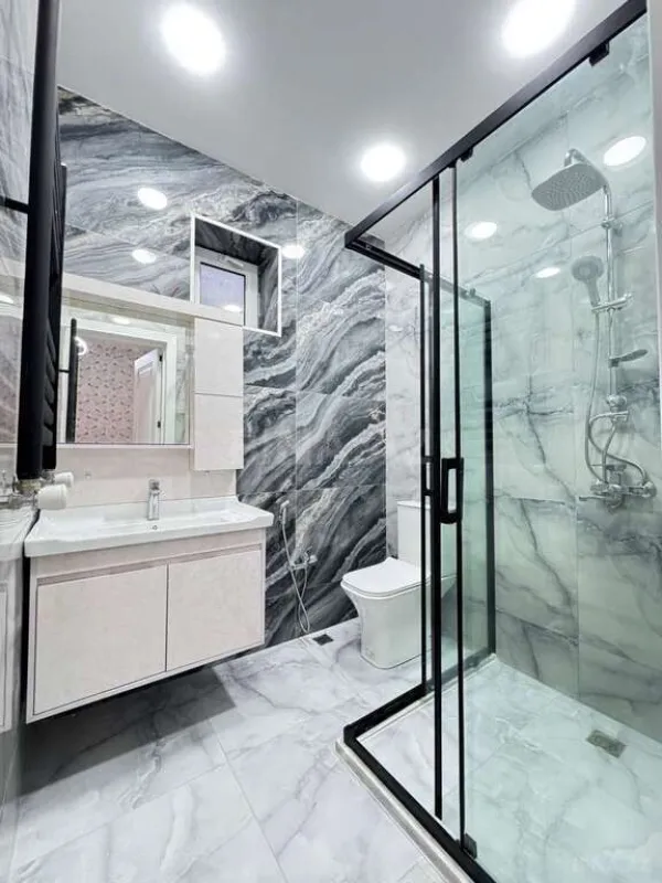 Satılır 4 otaqlı həyət evi 180 m²