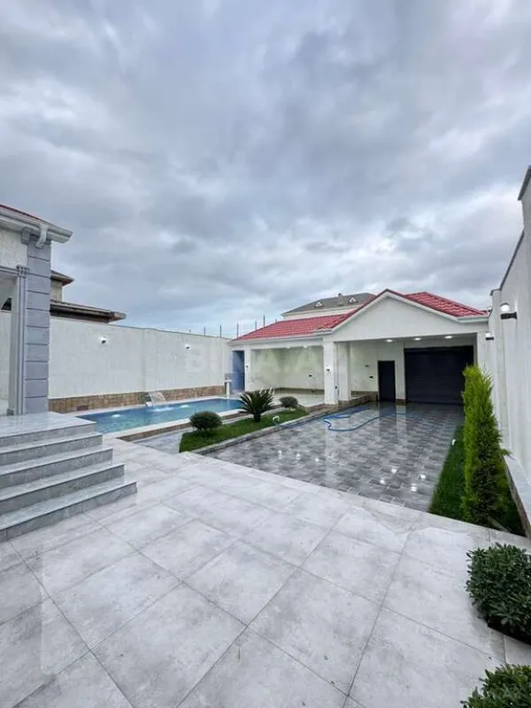 Satılır 4 otaqlı həyət evi 180 m²