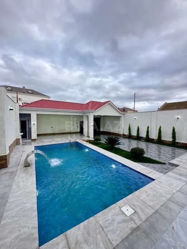 Satılır 4 otaqlı həyət evi 180 m²