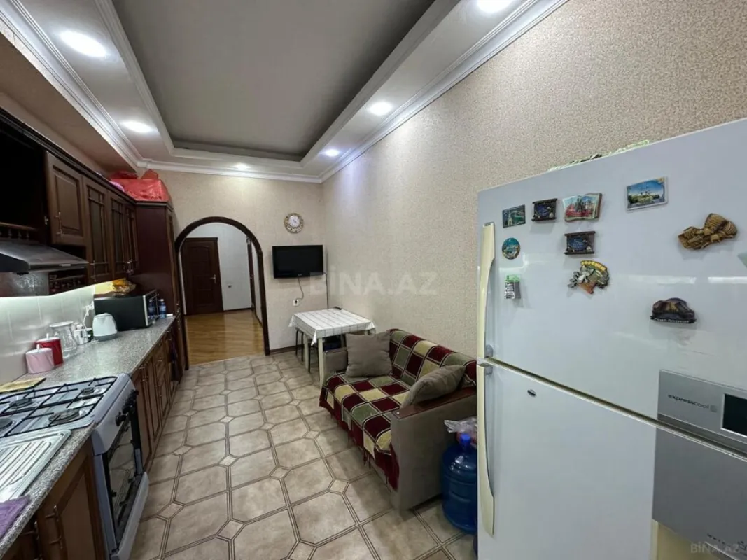 Satılır 3 otaqlı mənzil 125 m²