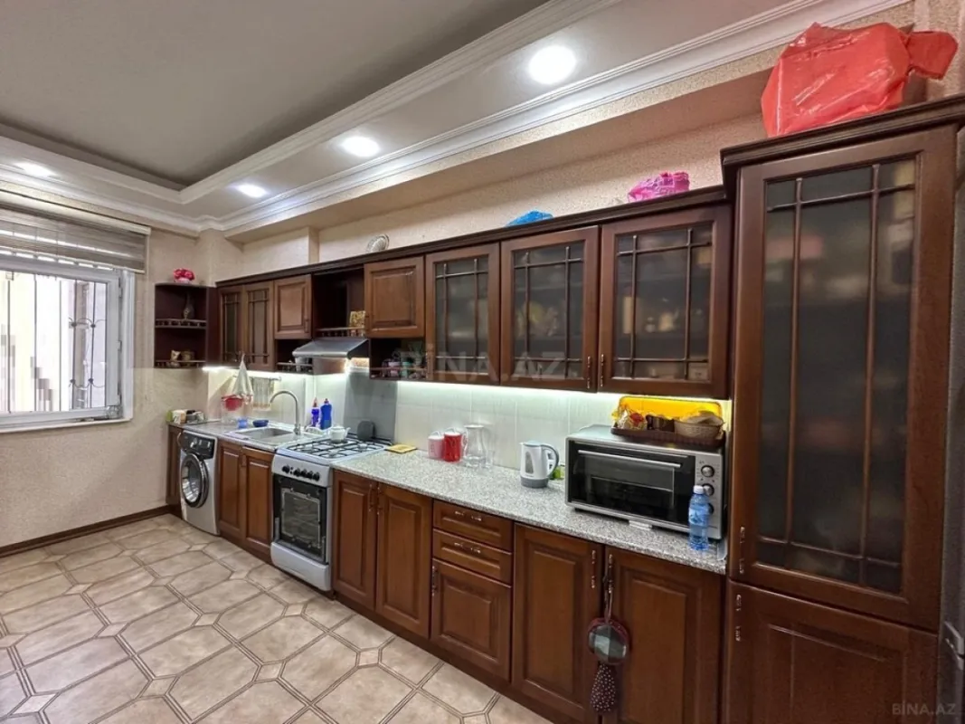 Satılır 3 otaqlı mənzil 125 m²