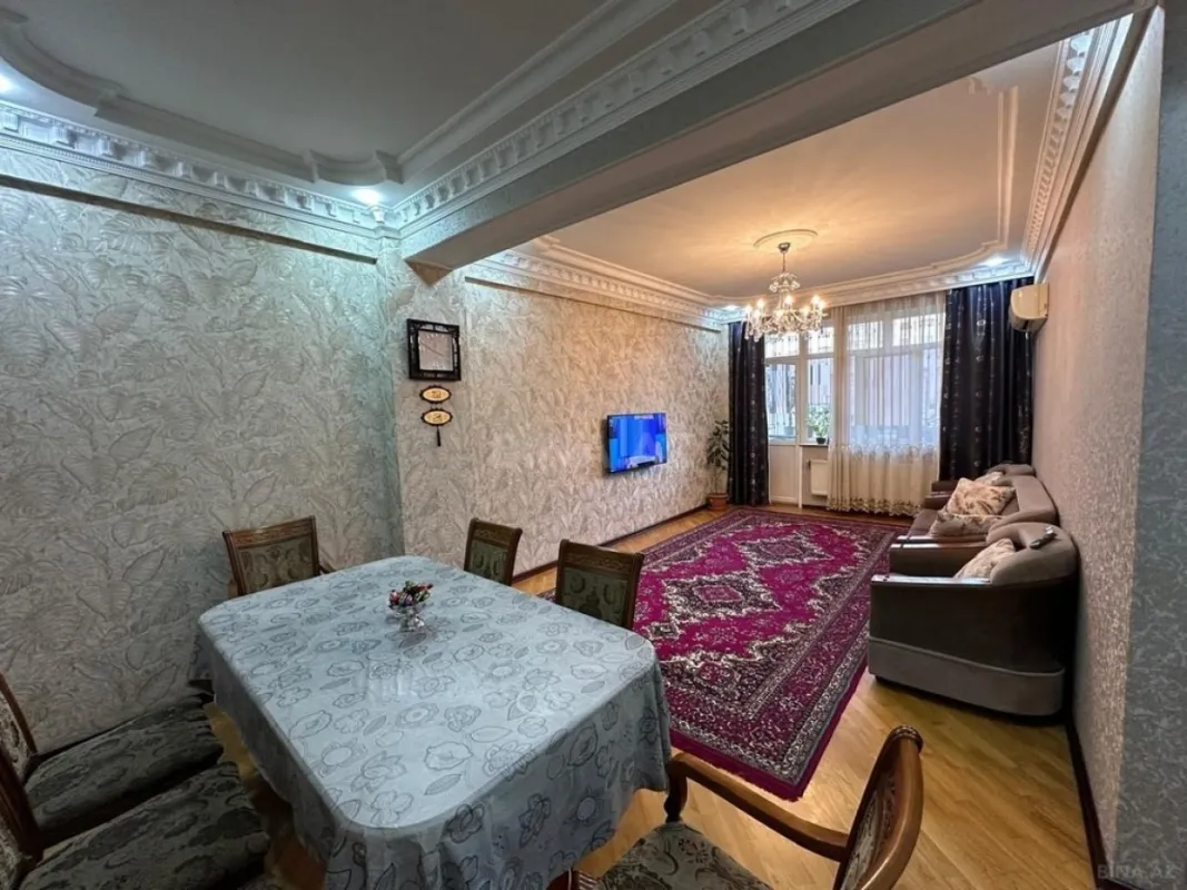 Satılır 3 otaqlı mənzil 125 m²
