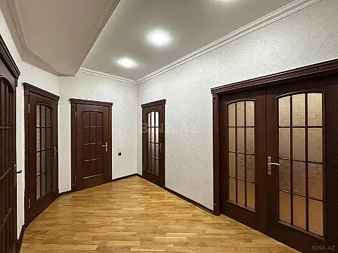 Satılır 3 otaqlı mənzil 125 m²