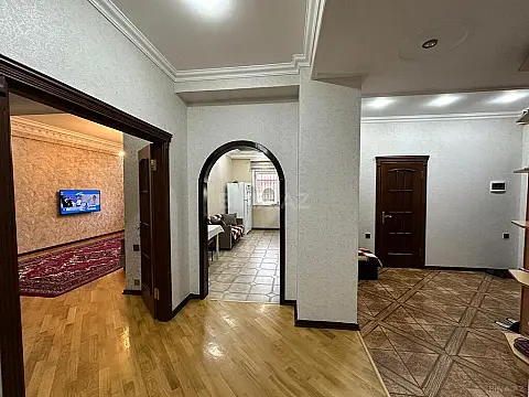 Satılır 3 otaqlı mənzil 125 m²
