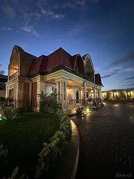 Satılır 5 otaqlı həyət evi 400 m²
