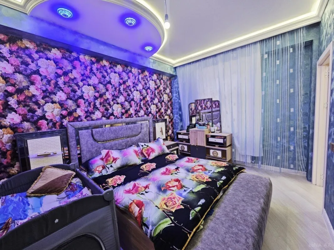 Satılır 4 otaqlı mənzil 84 m²