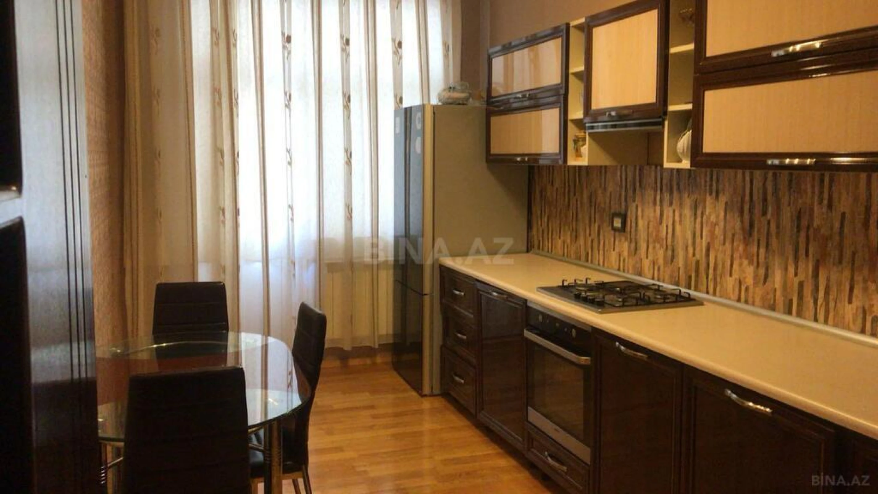 Satılır 2 otaqlı mənzil 102 m²
