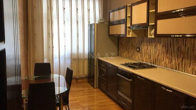 Satılır 2 otaqlı mənzil 102 m²