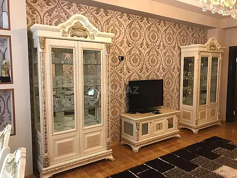 Satılır 2 otaqlı mənzil 102 m²