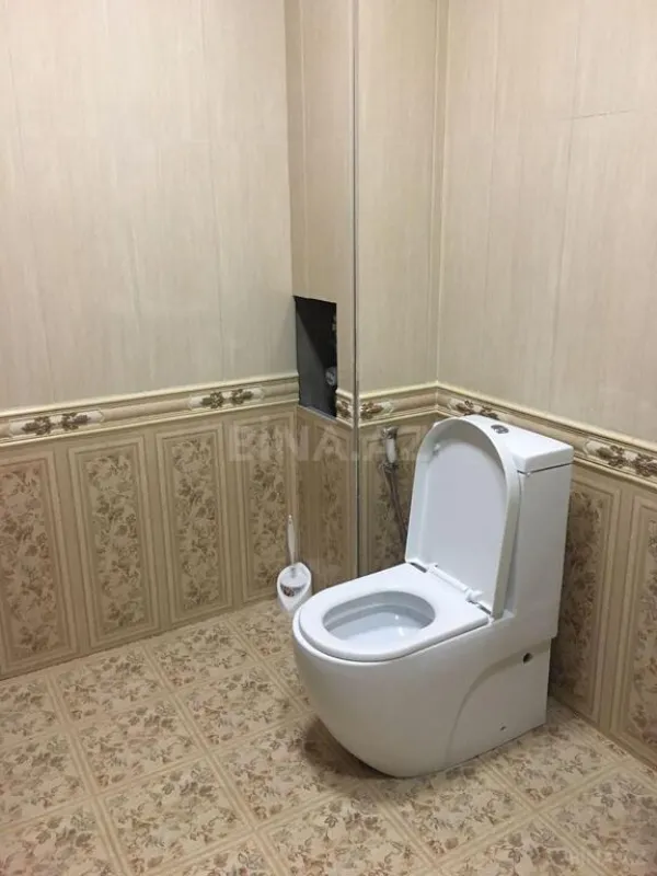 Satılır 2 otaqlı mənzil 102 m²