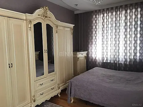 Satılır 2 otaqlı mənzil 102 m²