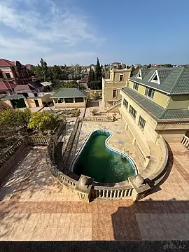 Satılır 15 otaqlı həyət evi 600 m²