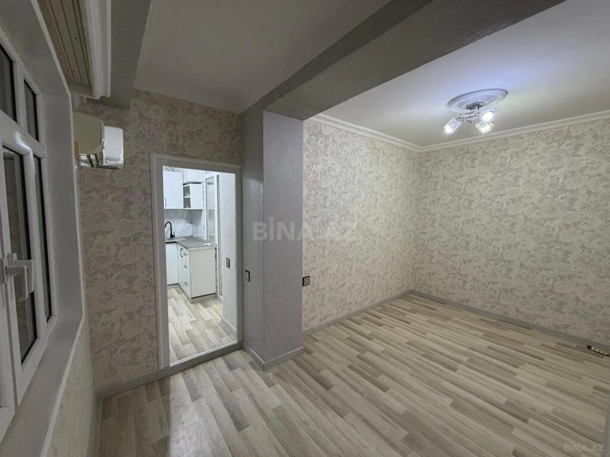 Satılır 2 otaqlı mənzil 43 m²