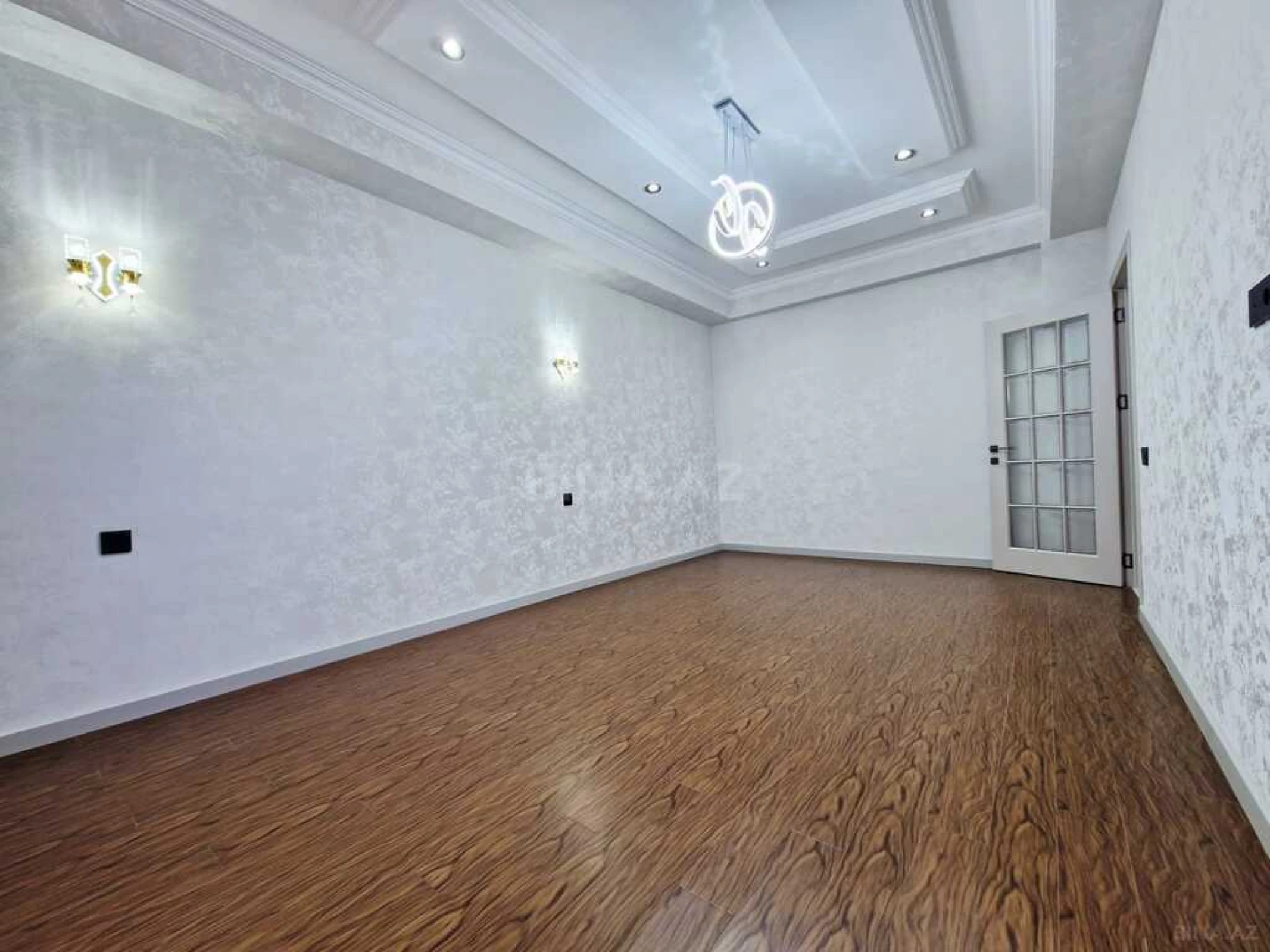 Satılır 3 otaqlı mənzil 74 m²