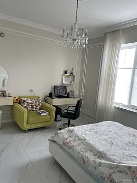Satılır 3 otaqlı həyət evi 200 m²
