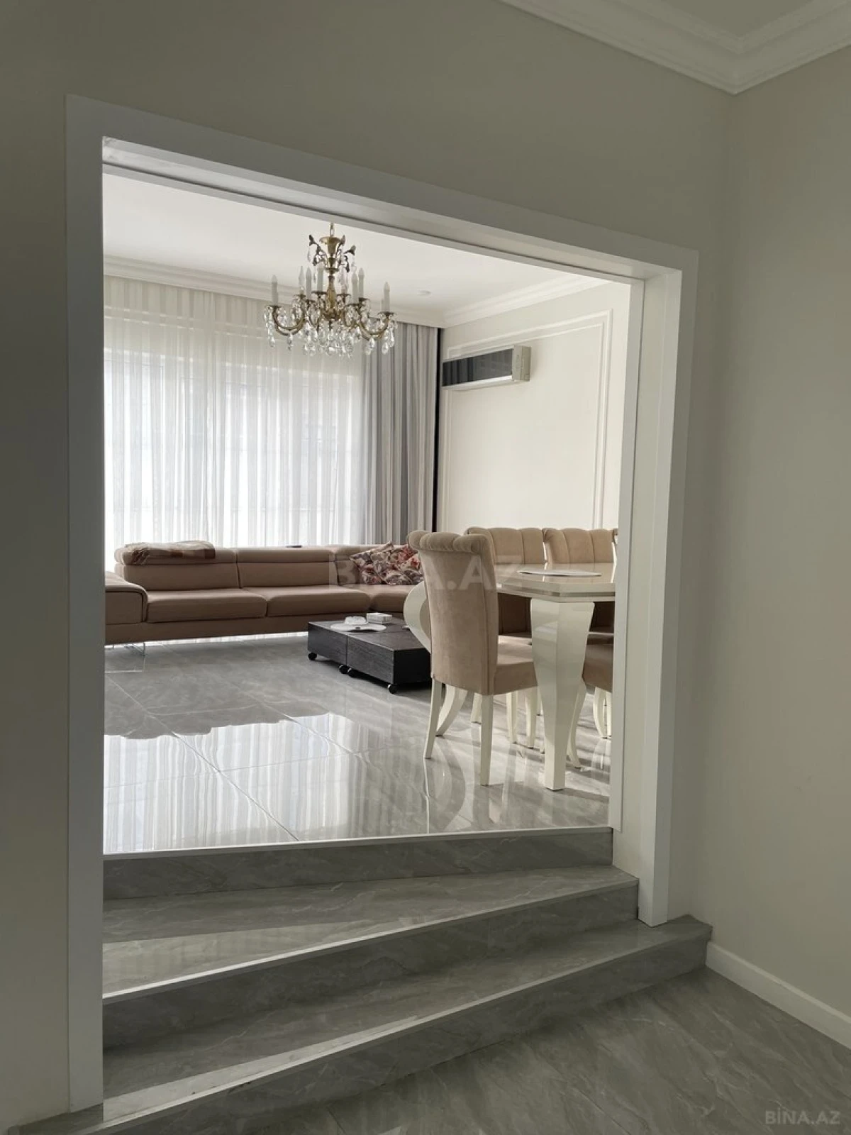Satılır 3 otaqlı həyət evi 200 m²