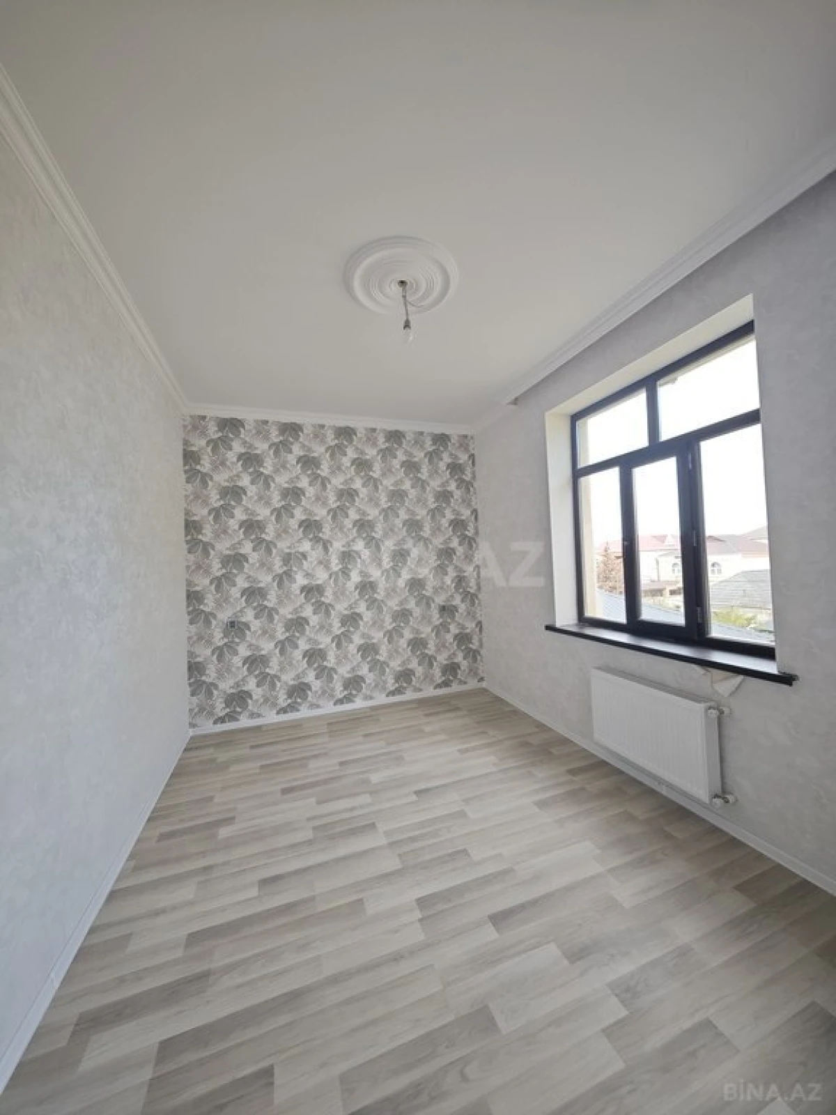 Satılır 5 otaqlı həyət evi 140 m²