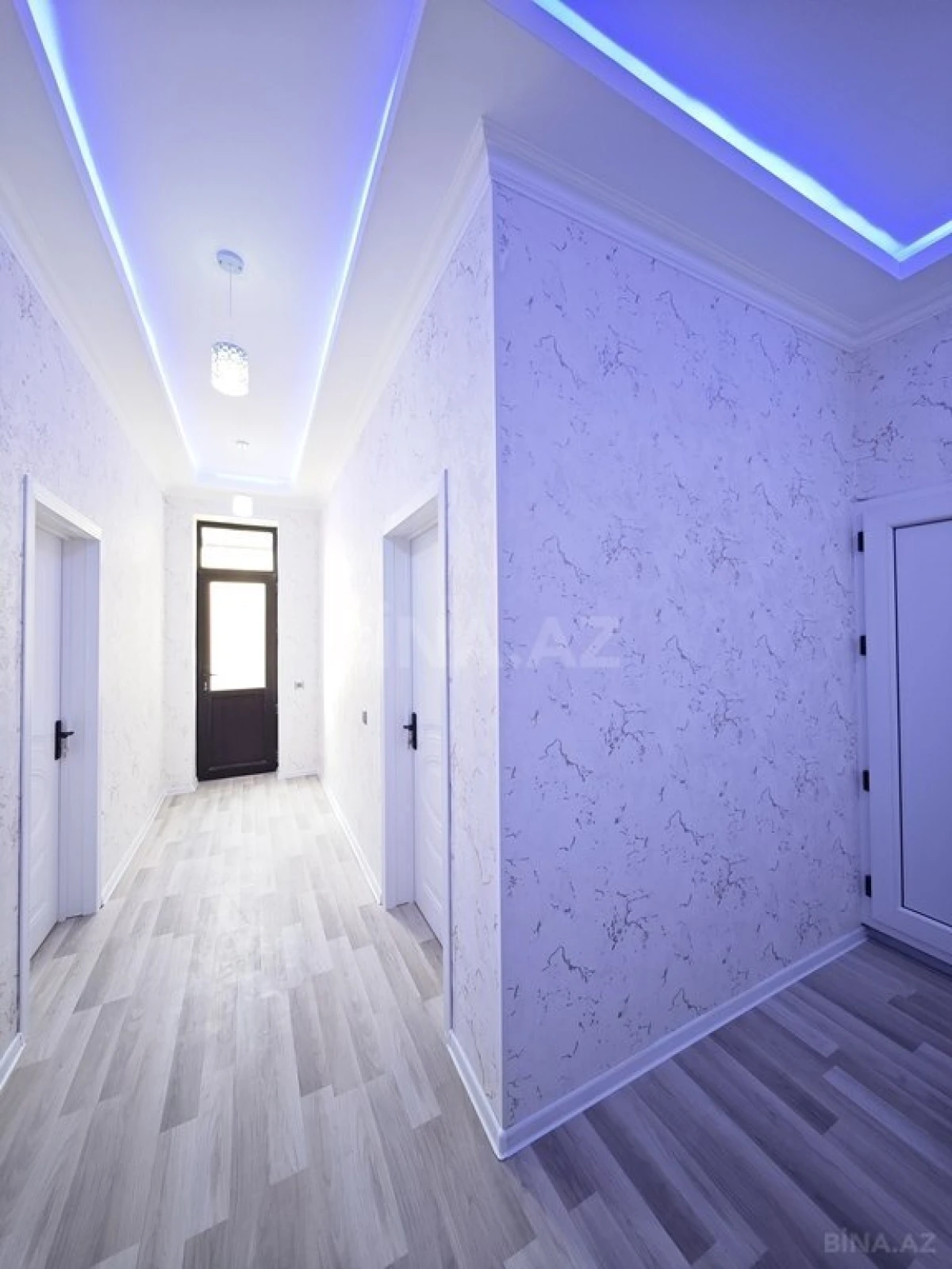 Satılır 5 otaqlı həyət evi 140 m²