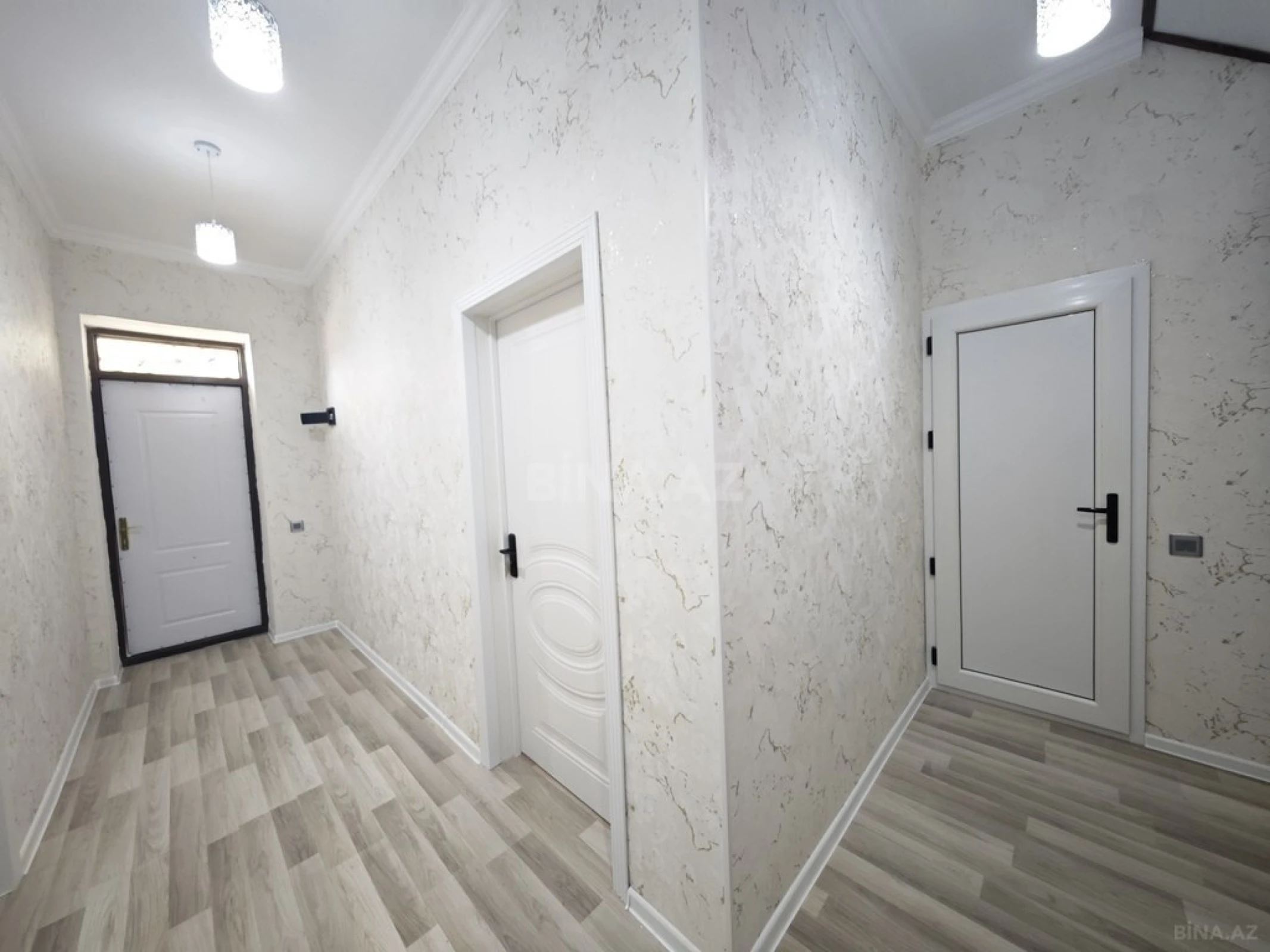 Satılır 5 otaqlı həyət evi 140 m²