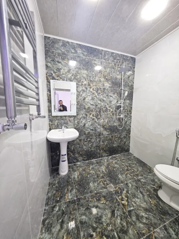 Satılır 5 otaqlı həyət evi 140 m²