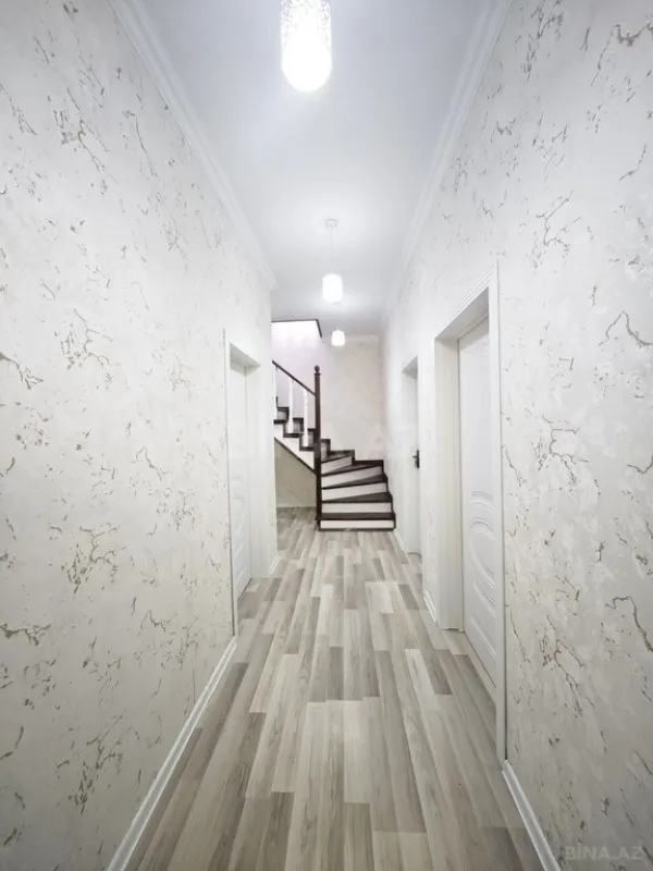 Satılır 5 otaqlı həyət evi 140 m²