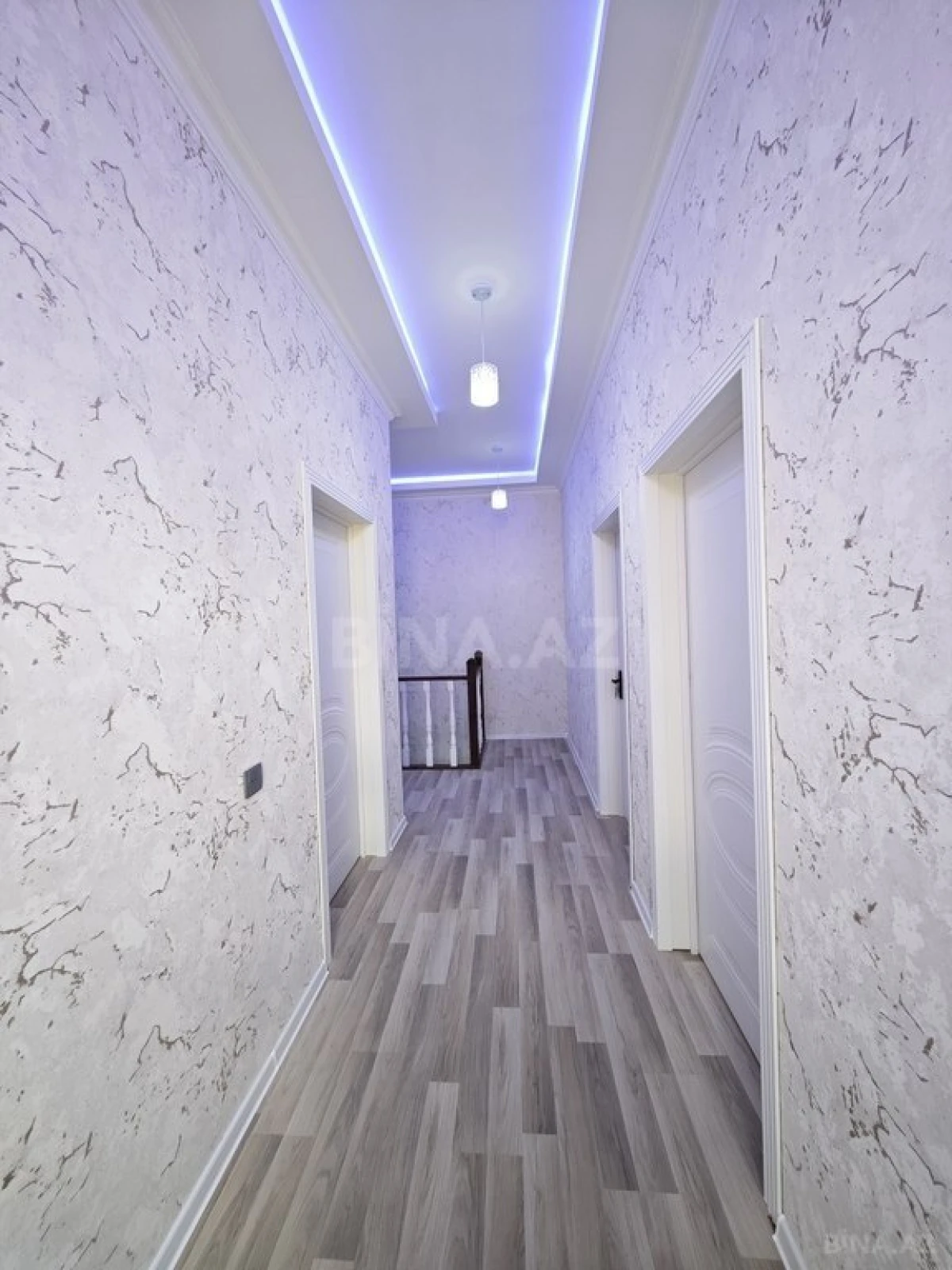 Satılır 5 otaqlı həyət evi 140 m²