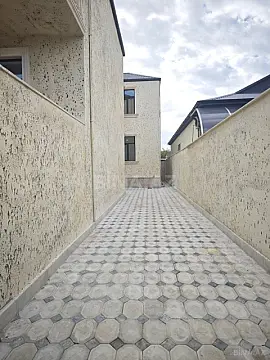 Satılır 5 otaqlı həyət evi 140 m²