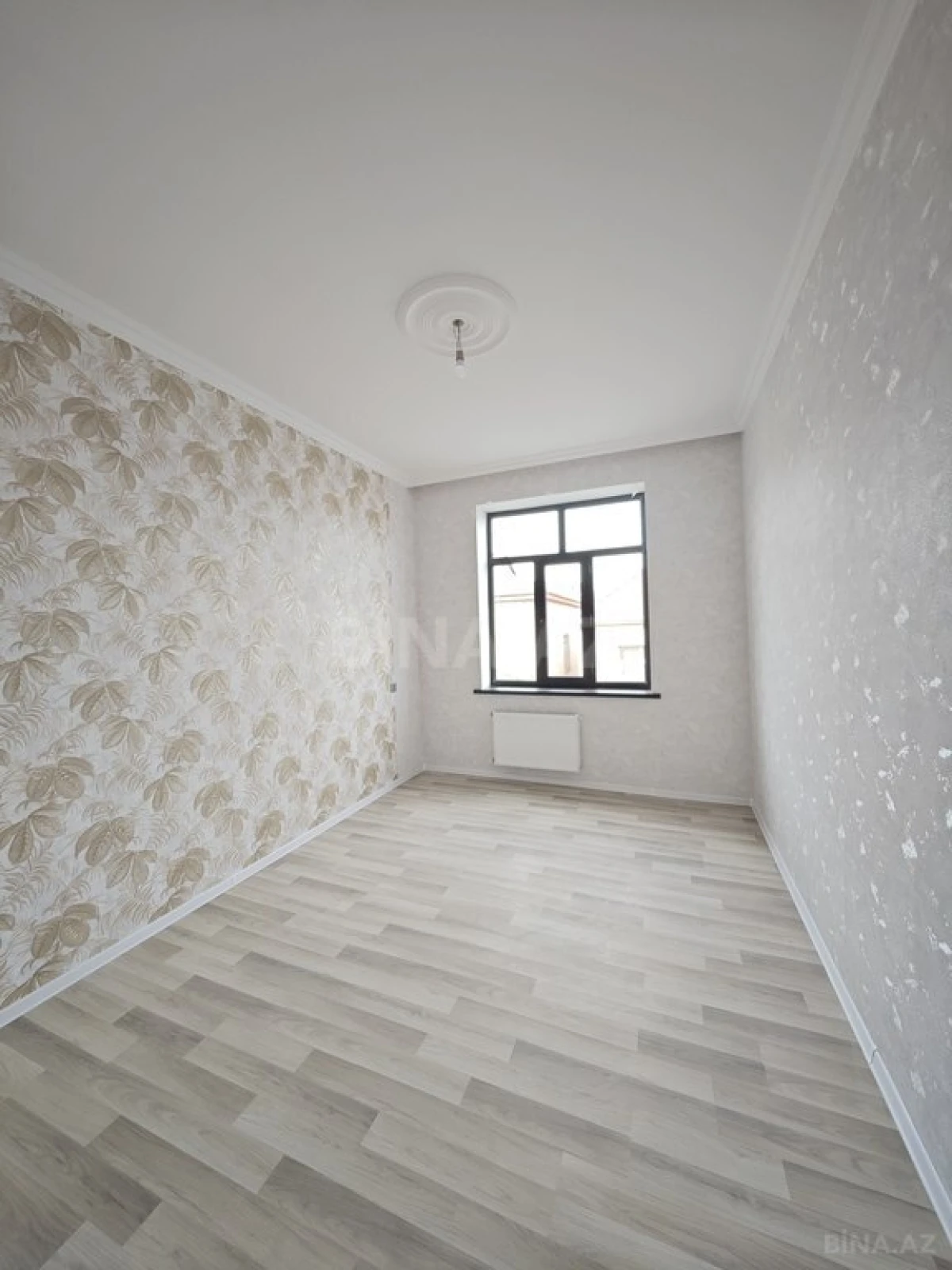 Satılır 5 otaqlı həyət evi 140 m²