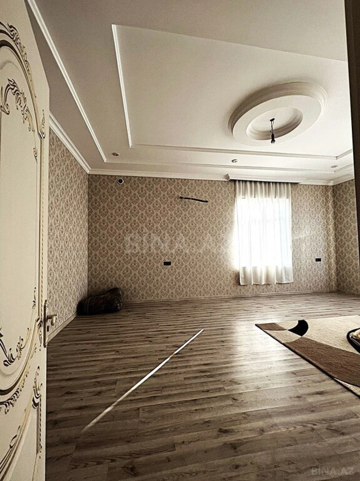 Satılır 6 otaqlı həyət evi 500 m²