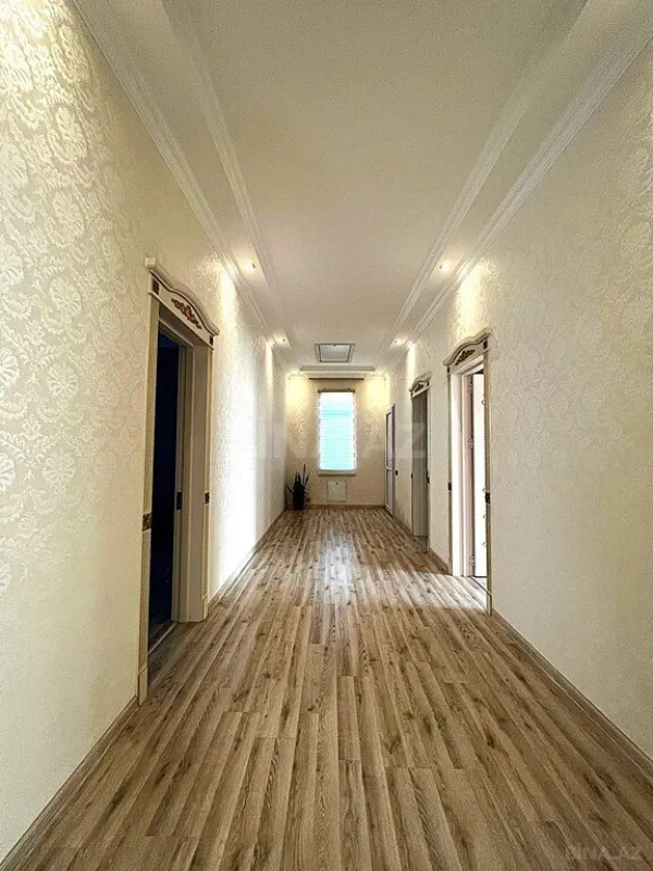 Satılır 6 otaqlı həyət evi 500 m²