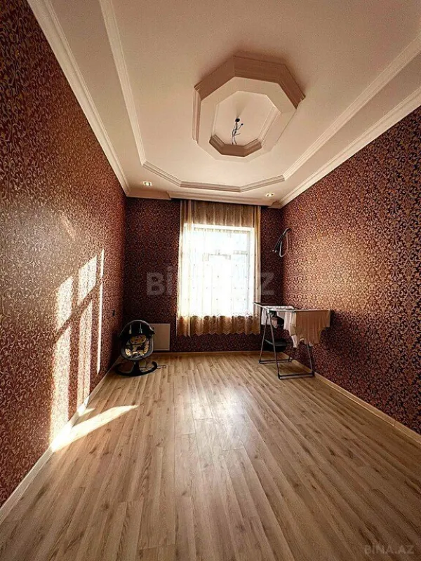 Satılır 6 otaqlı həyət evi 500 m²