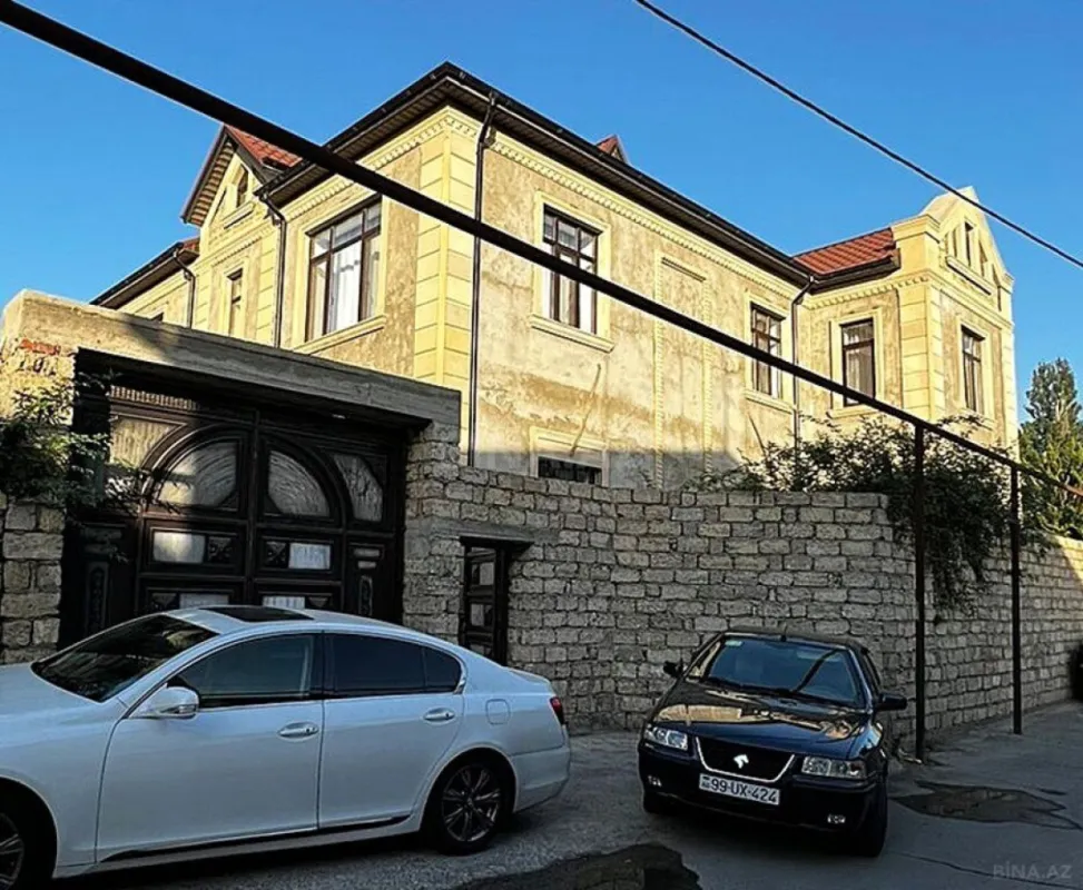 Satılır 6 otaqlı həyət evi 500 m²