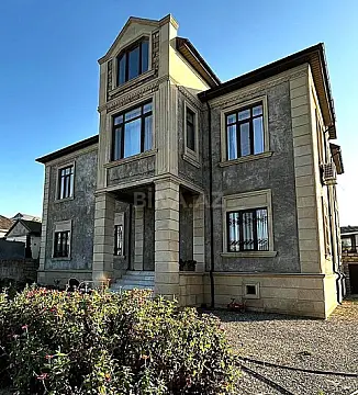 Satılır 6 otaqlı həyət evi 500 m² — Bakı, Bakıxanov 6 otaq 500.00 m²