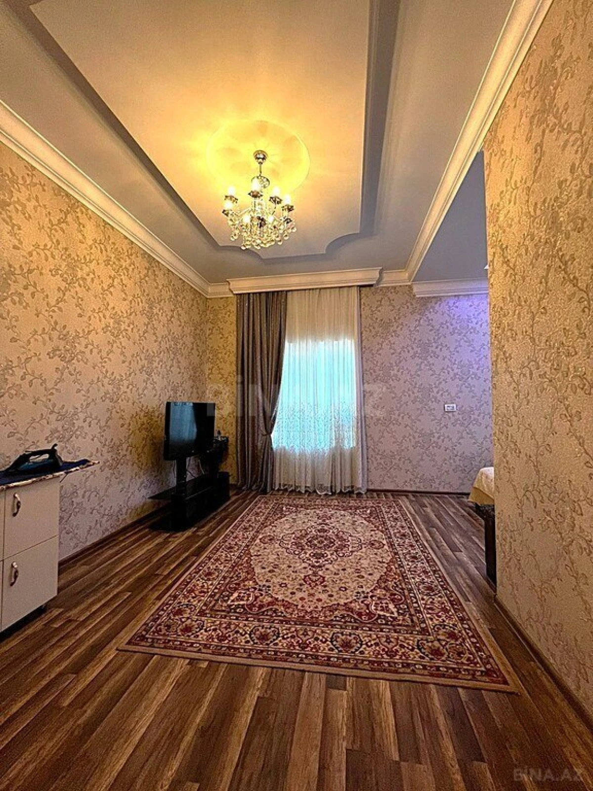 Satılır 6 otaqlı həyət evi 500 m²