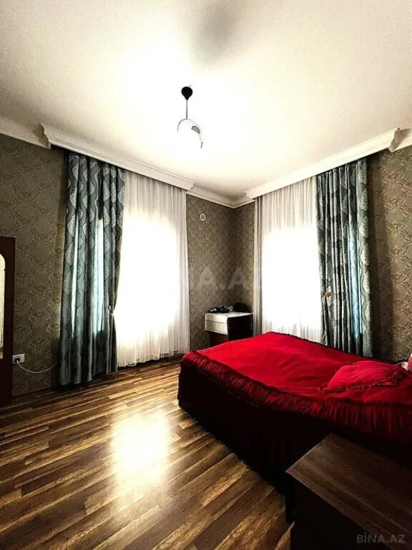 Satılır 6 otaqlı həyət evi 500 m²