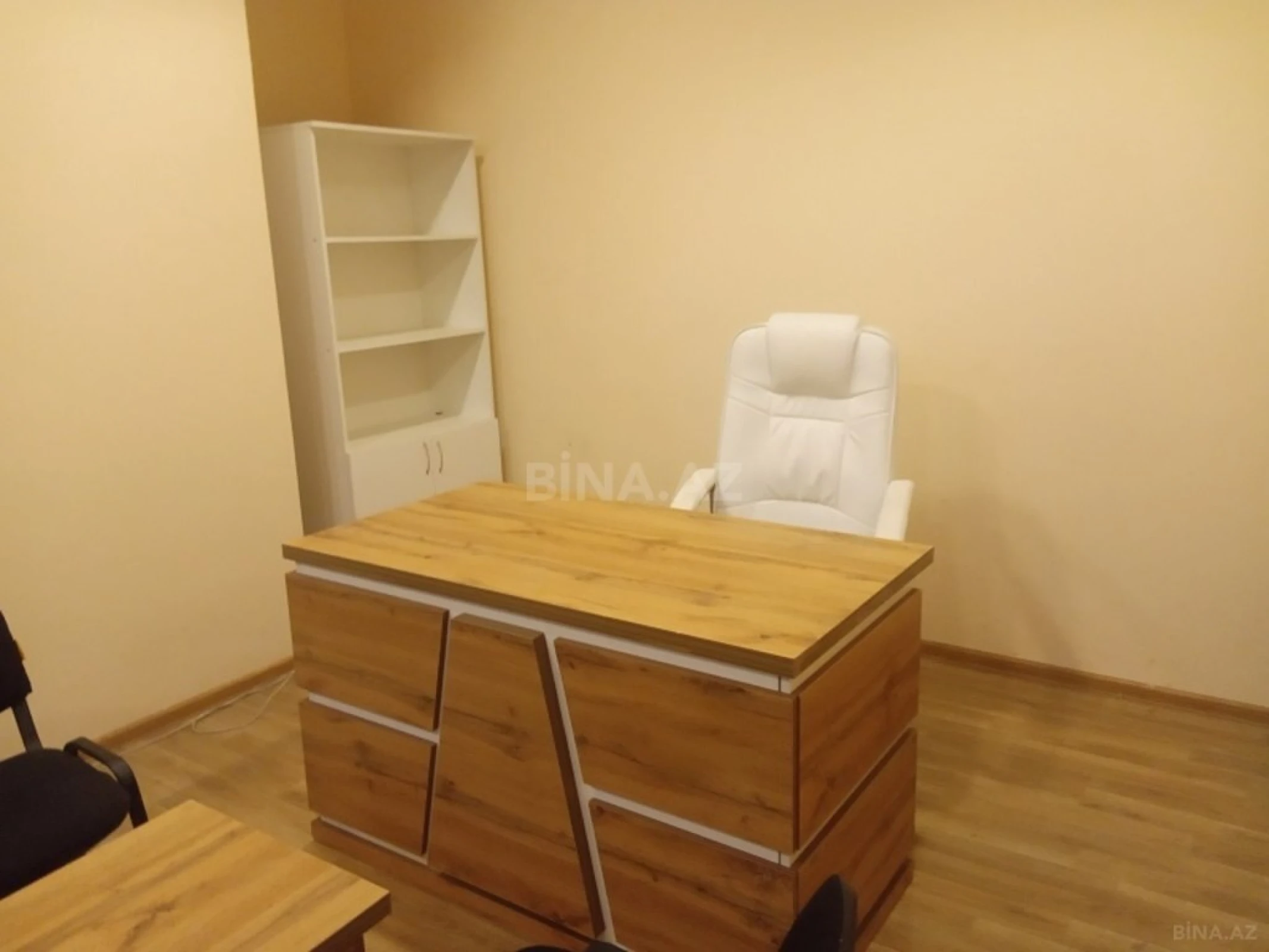 Kirayə verilir 1 otaqlı ofis 40 m²